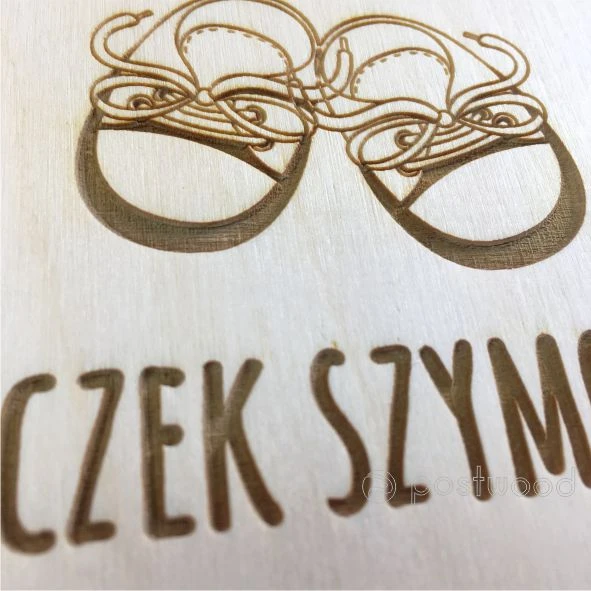Księga gości Roczek z drewnianą okładką. Imię dziecka.
