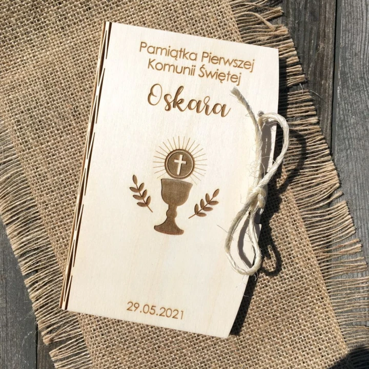 PSE029 pudełko paiątka komunia wzór kielich pełny.jpg
