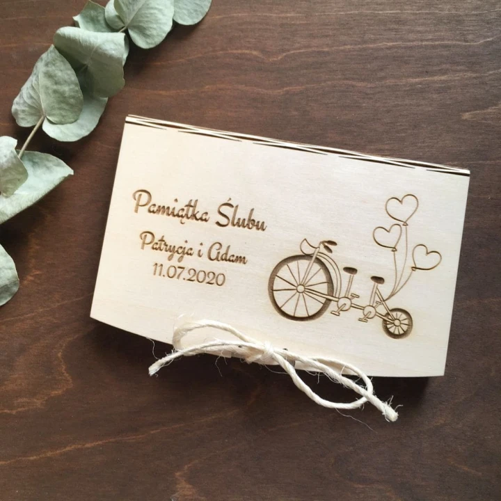 drewniana pamiątka personalizowana ślub