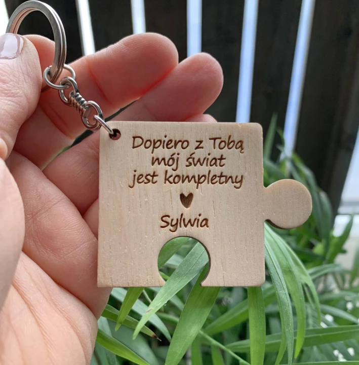 brelok puzzle z cytatem na walentynki