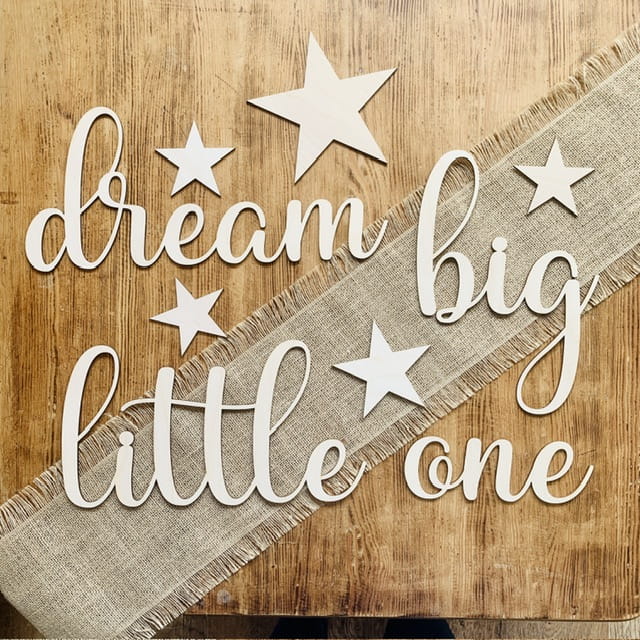 dream big little one drewniany napis na ścianę