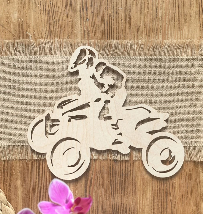 drewniany quad na ścianę