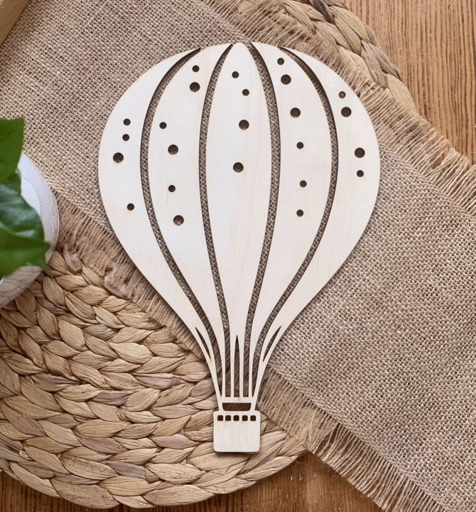 balon drewniany na ścianę