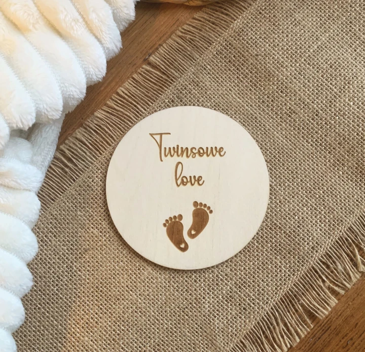 twinsowe love tabliczka drewniana do sesji zdjęciowych