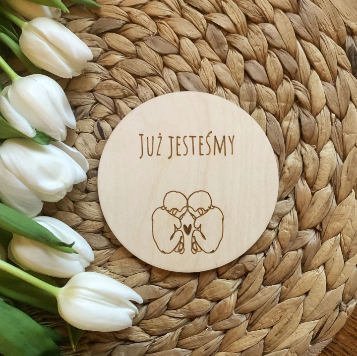 tabliczka do zdjęć dla bliźniaków już jesteśmy