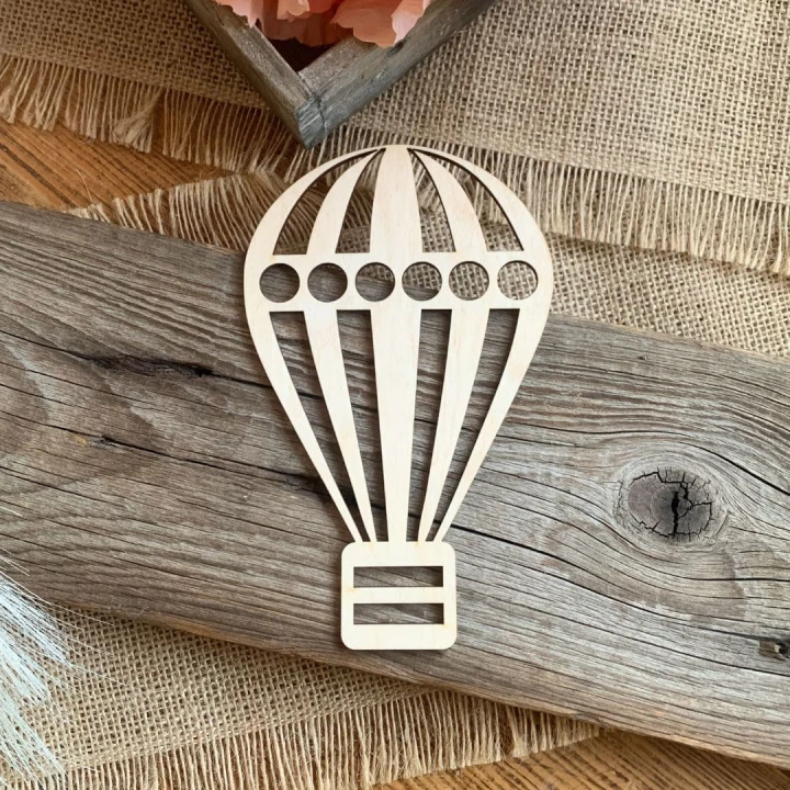 drewniany balon, dekoracja do pokoju dziecinnego