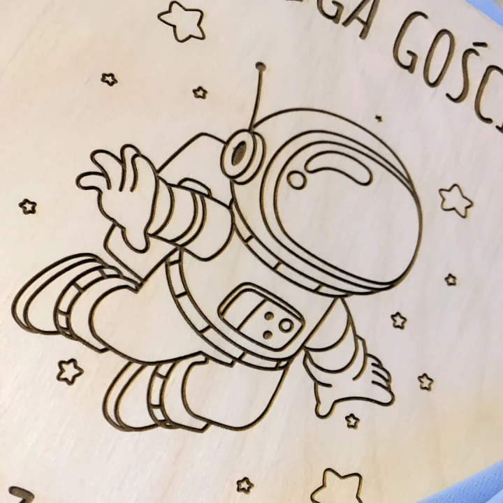 księga gości z astronautą