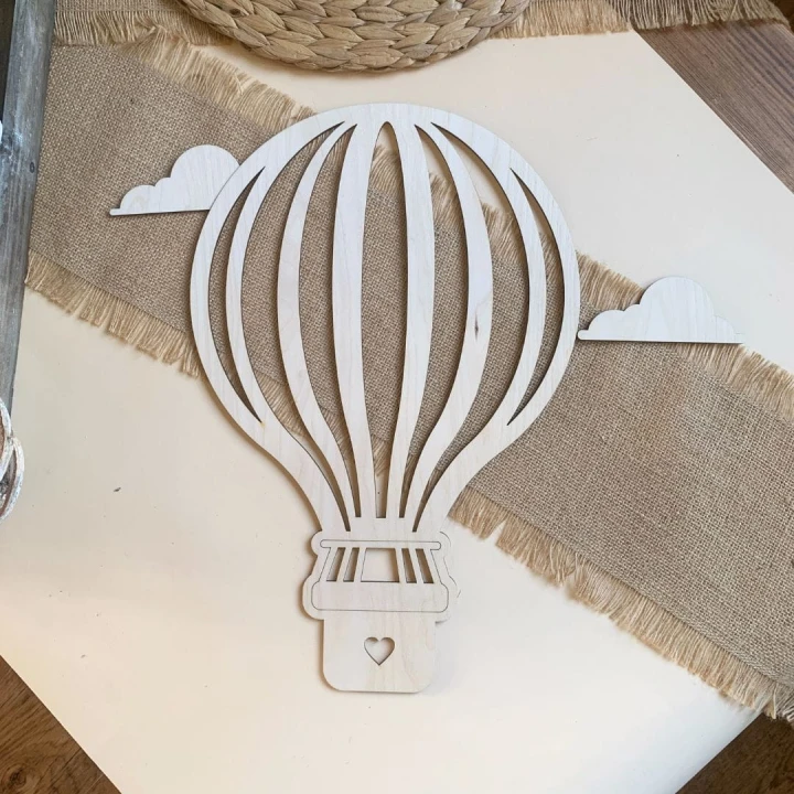 drewniana dekoracja ścienna do pokoju dziecka, drewniana naklejka balon z chmurkami