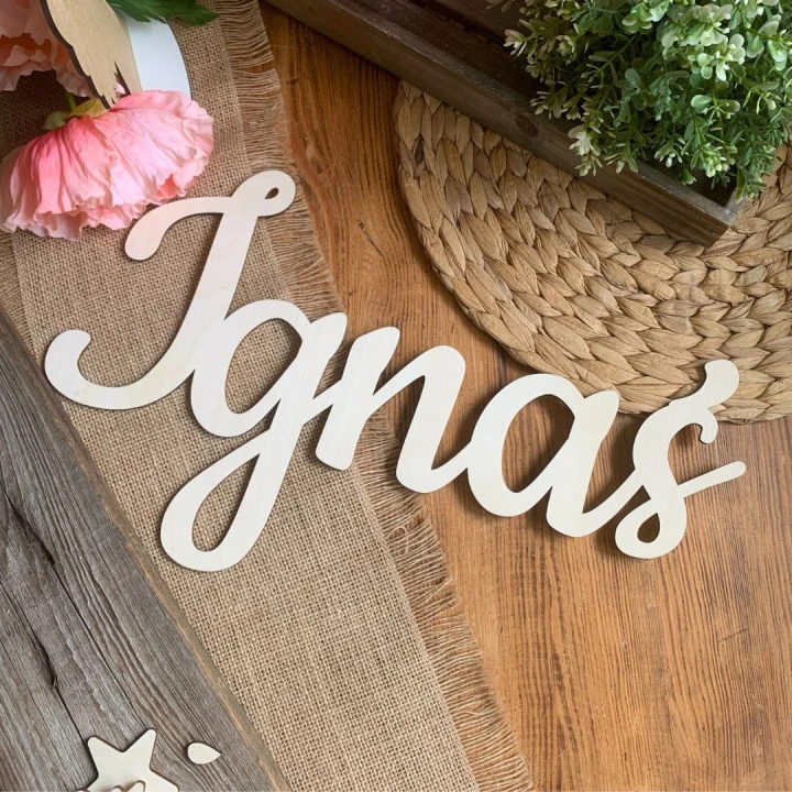 Drewniane imię na ścianę Ignaś