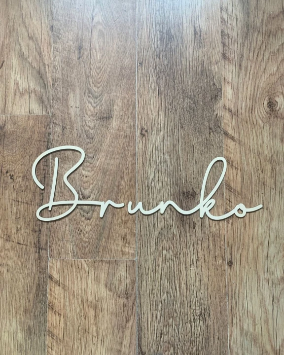 drewniane imię na ścianę Brunko