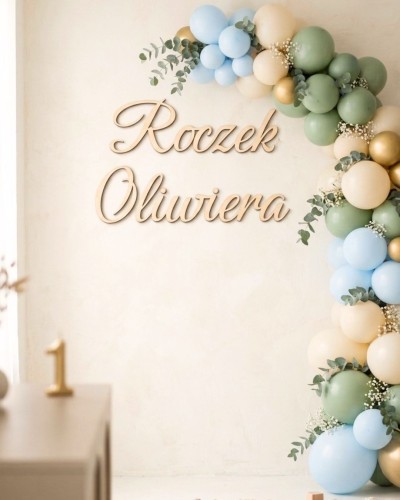 Drewniany napis na ściankę balonową, dekoracja na roczek