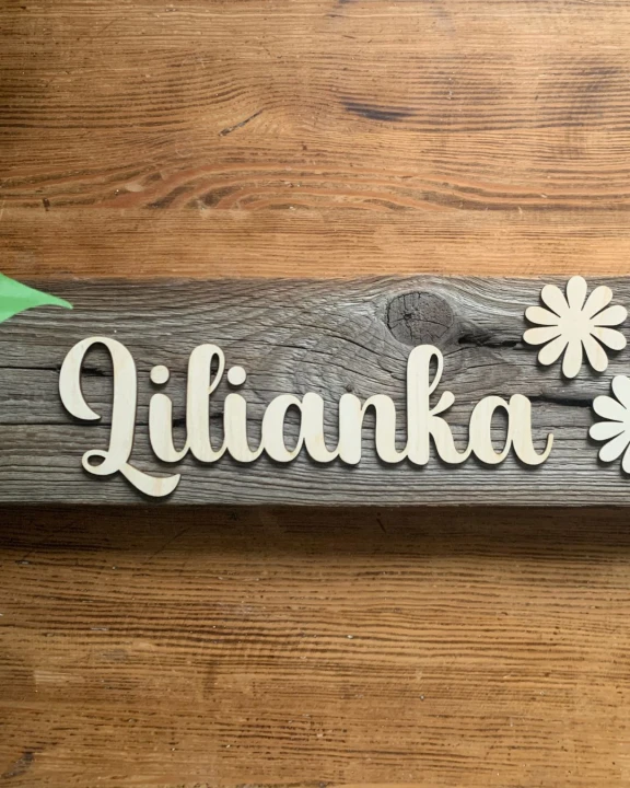 drewniane imię na ścianę Lilianka